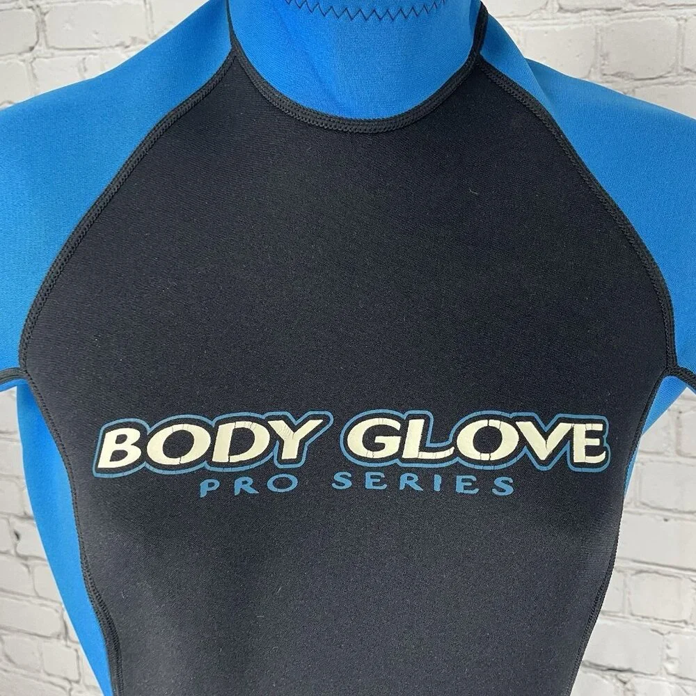 Body Glove dive into